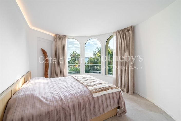 Image No.9-5 Bed Apartment for sale