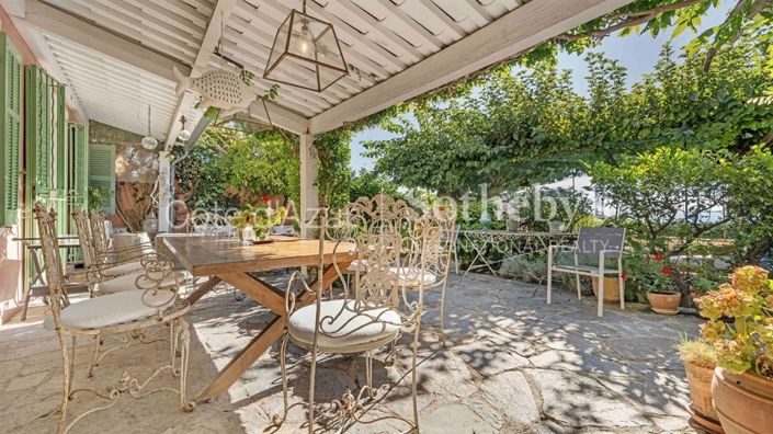 Image No.2-8 Bed House for sale