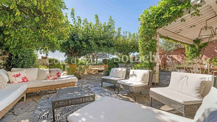 Image No.3-8 Bed House for sale