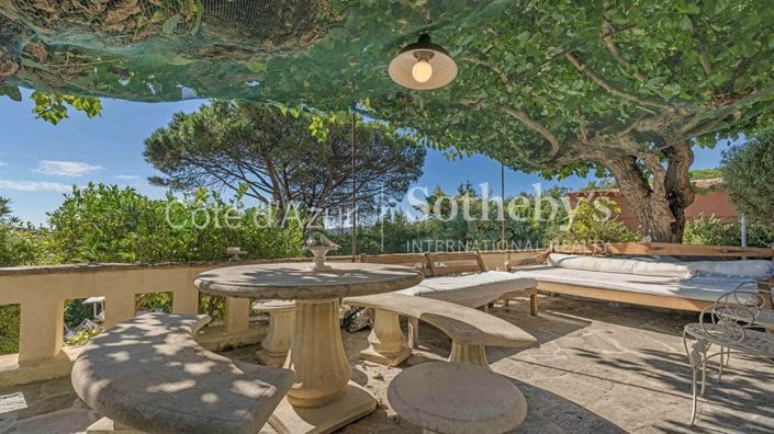 Image No.4-8 Bed House for sale