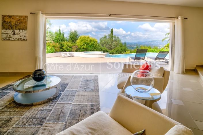 Image No.4-7 Bed Property for sale