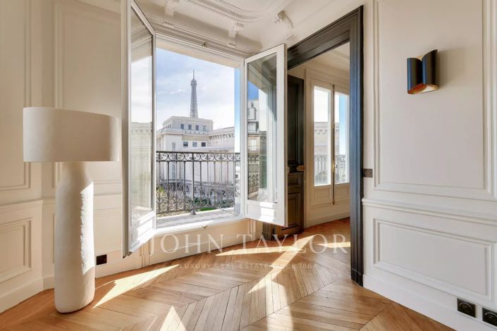 Image No.12-4 Bed Apartment for sale