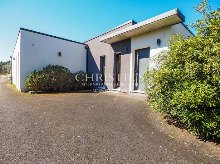 Image No.19-4 Bed House for sale