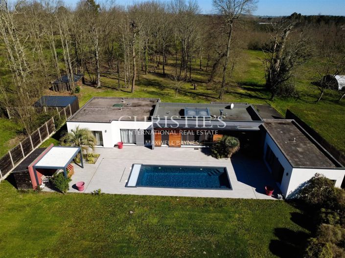 Image No.2-4 Bed House for sale