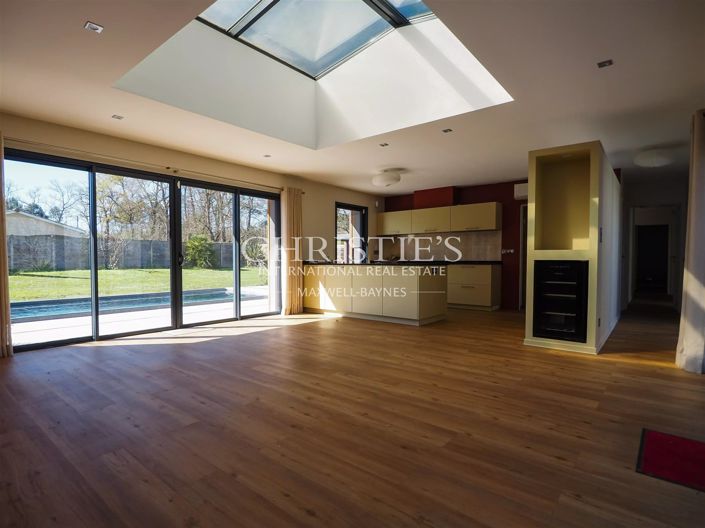 Image No.5-4 Bed House for sale