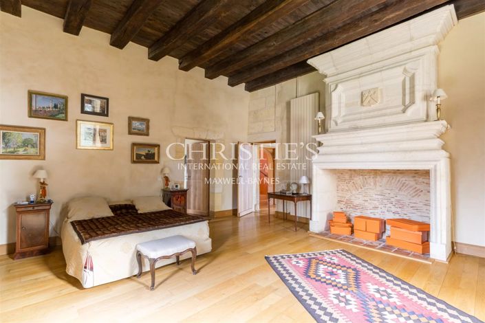 Image No.18-11 Bed House for sale