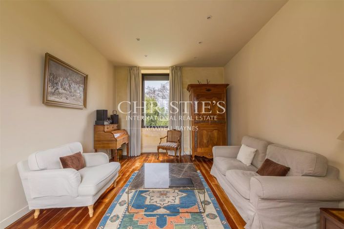 Image No.21-11 Bed House for sale