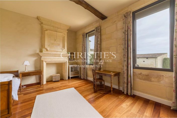 Image No.27-11 Bed House for sale