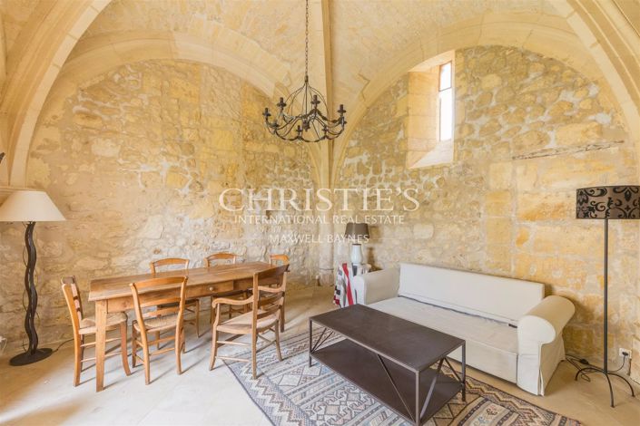 Image No.28-11 Bed House for sale