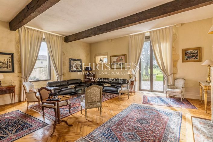 Image No.8-11 Bed House for sale