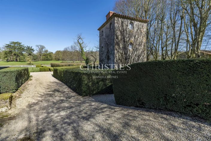 Image No.23-12 Bed House for sale