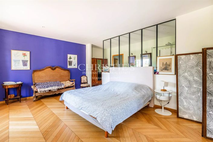 Image No.7-7 Bed House for sale