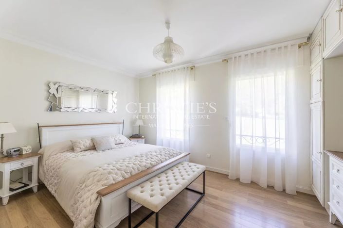 Image No.16-4 Bed House for sale