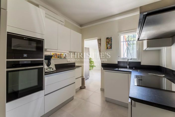 Image No.21-4 Bed House for sale