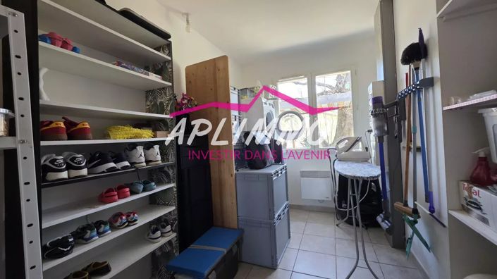 Image No.10-5 Bed House for sale