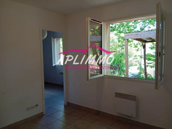 Image No.6-5 Bed House for sale