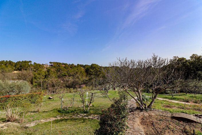 Image No.11-5 Bed House for sale