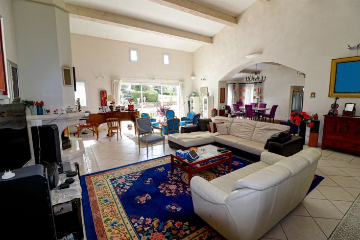 Image No.15-5 Bed House for sale