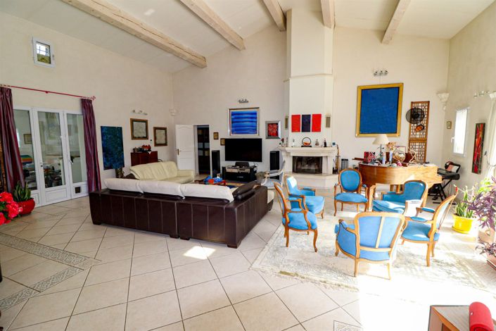 Image No.25-5 Bed House for sale