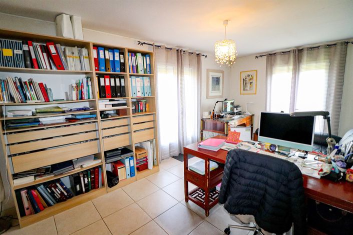 Image No.27-5 Bed House for sale