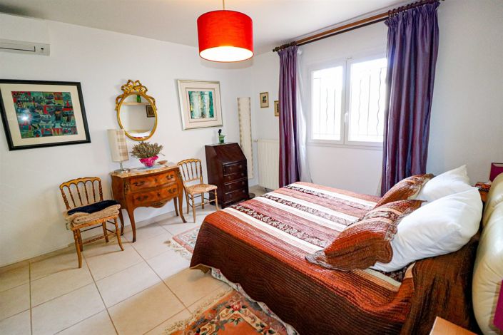 Image No.28-5 Bed House for sale