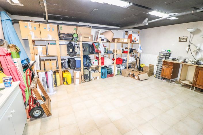 Image No.33-5 Bed House for sale