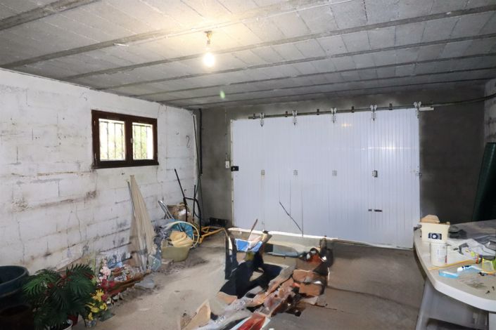 Image No.15-3 Bed House for sale