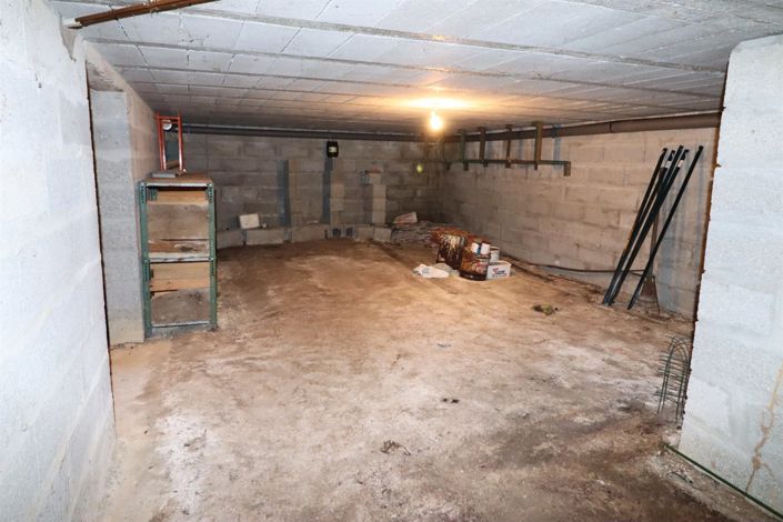 Image No.16-3 Bed House for sale