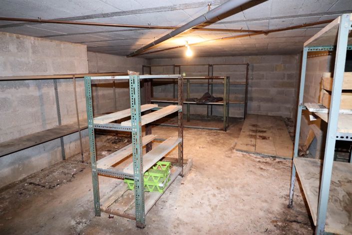 Image No.17-3 Bed House for sale