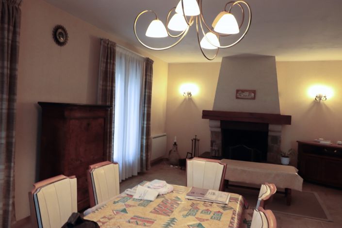 Image No.6-3 Bed House for sale