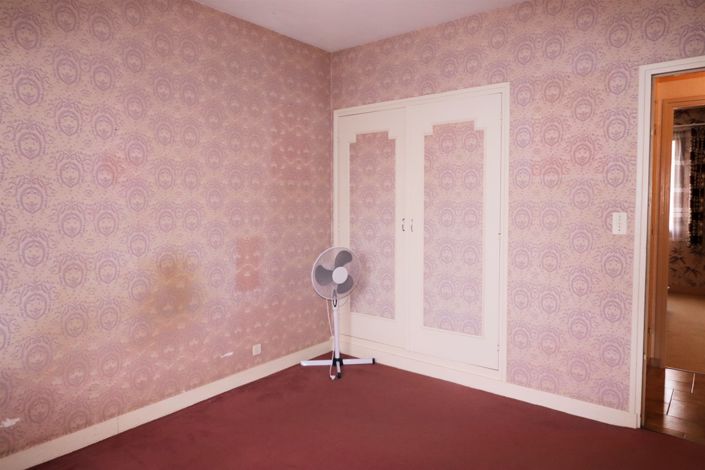 Image No.8-3 Bed House for sale