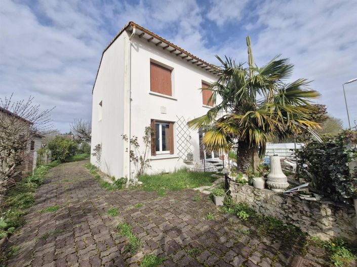 Image No.19-3 Bed House for sale
