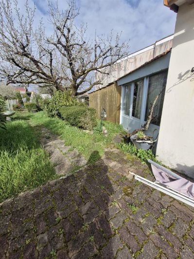 Image No.8-3 Bed House for sale