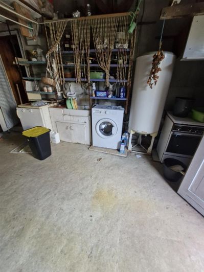 Image No.9-3 Bed House for sale