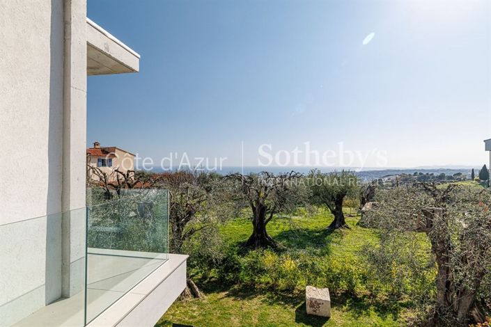 Image No.4-4 Bed Property for sale