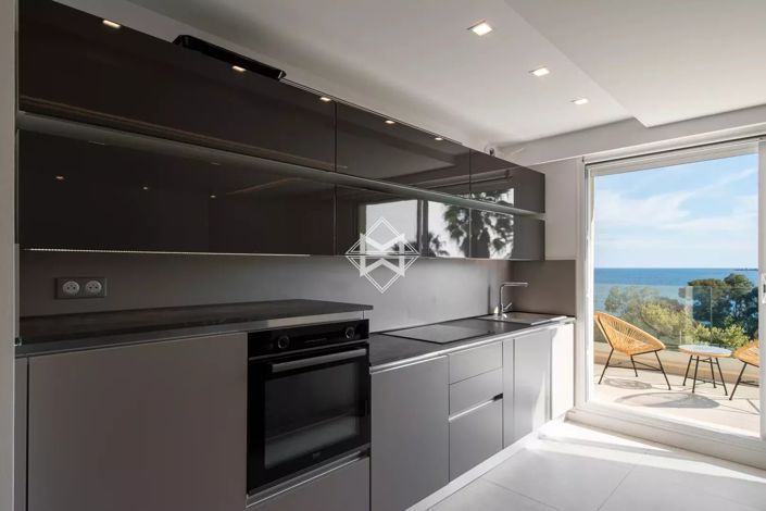 Image No.11-5 Bed Apartment for sale