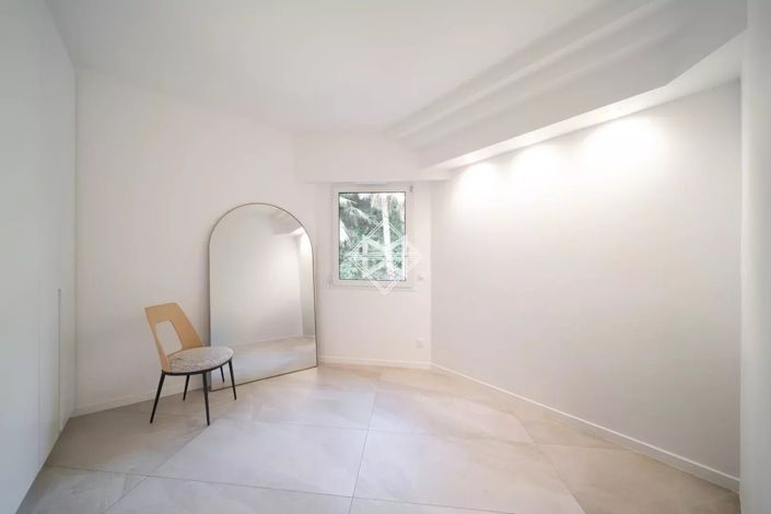 Image No.16-5 Bed Apartment for sale