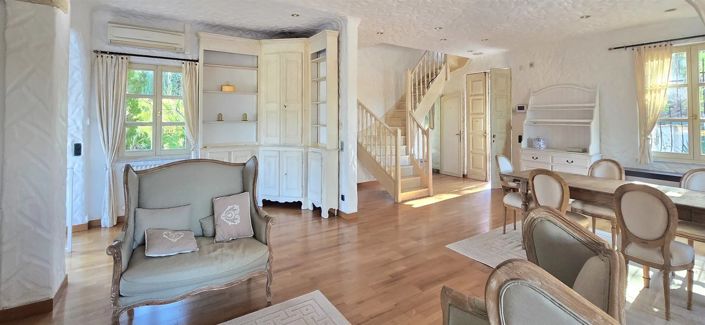 Image No.10-4 Bed House for sale