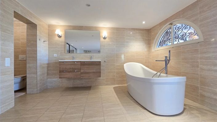 Image No.15-4 Bed House for sale