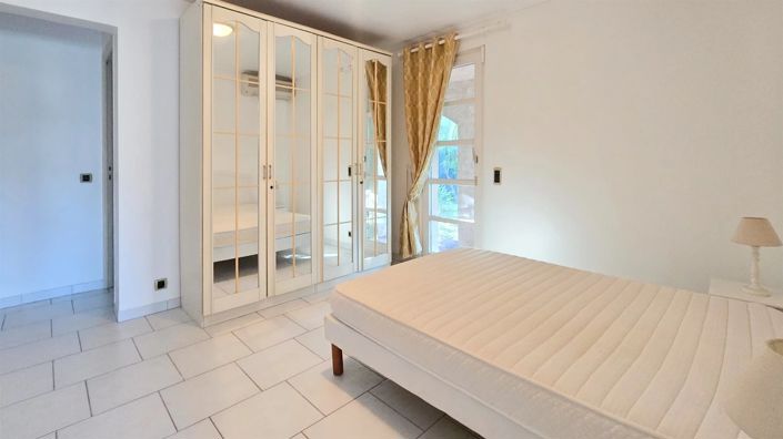 Image No.22-4 Bed House for sale