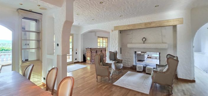 Image No.7-4 Bed House for sale