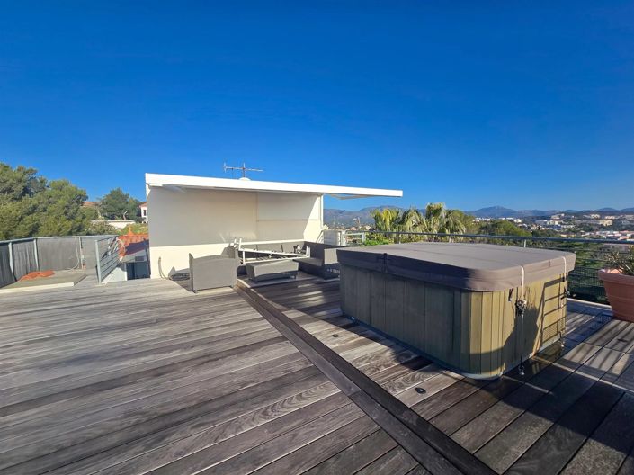 Image No.13-3 Bed Apartment for sale