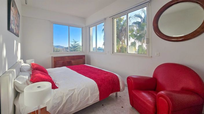Image No.14-3 Bed Apartment for sale