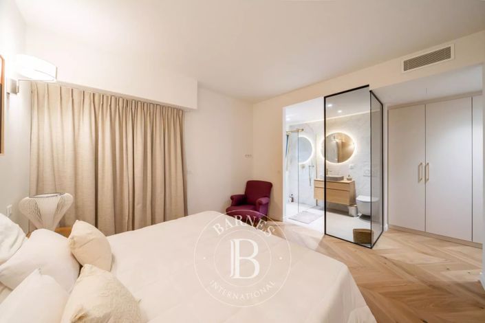 Image No.8-3 Bed Apartment for sale