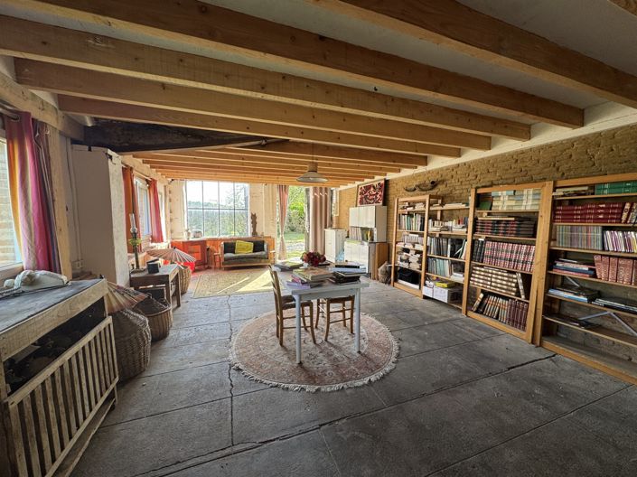 Image No.21-5 Bed House for sale