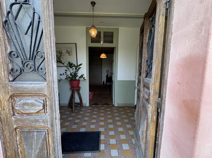 Image No.3-5 Bed House for sale