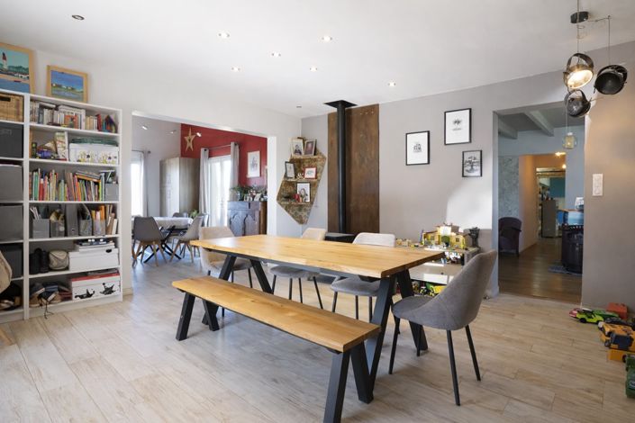 Image No.10-3 Bed House for sale