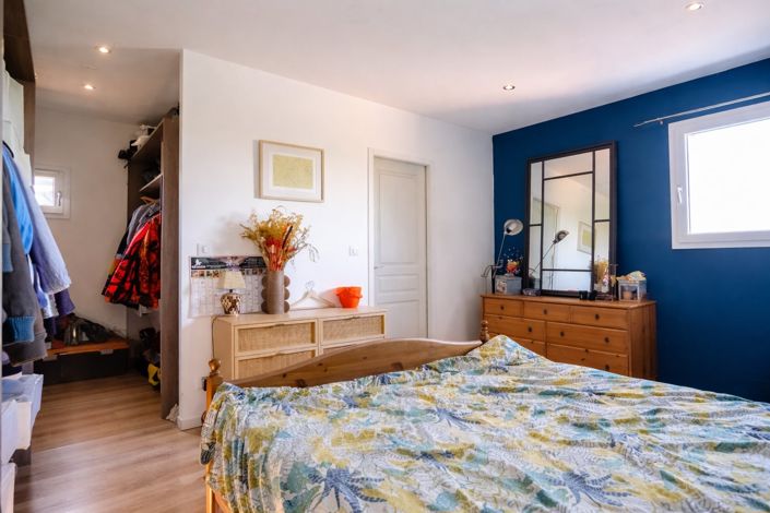 Image No.17-3 Bed House for sale