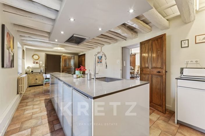 Image No.10-5 Bed House for sale