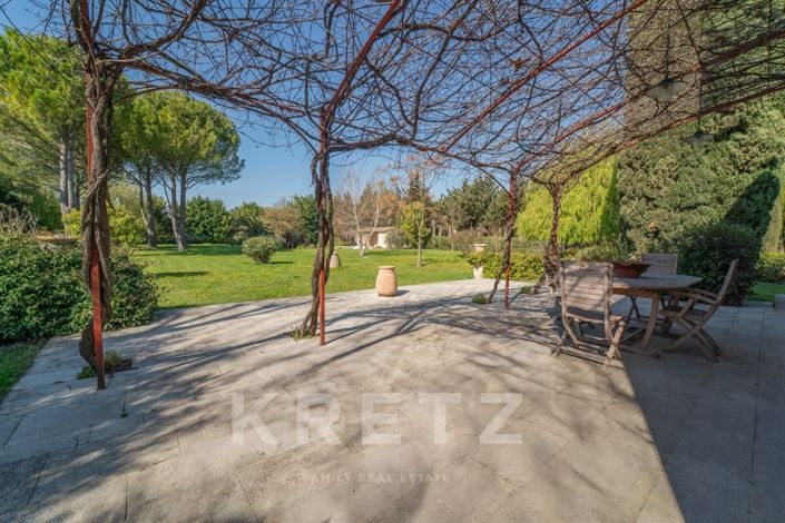 Image No.12-5 Bed House for sale